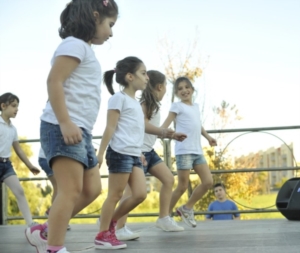 Varietà kids: canto, ballo, sketch